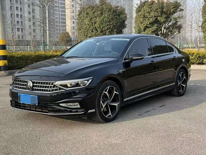 Фото 1 - Volkswagen Magotan