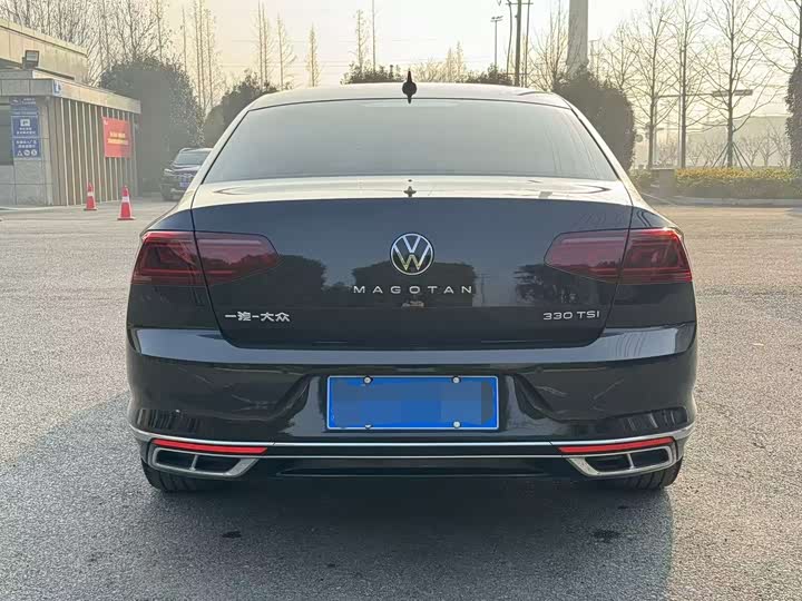 Фото 5 - Volkswagen Magotan