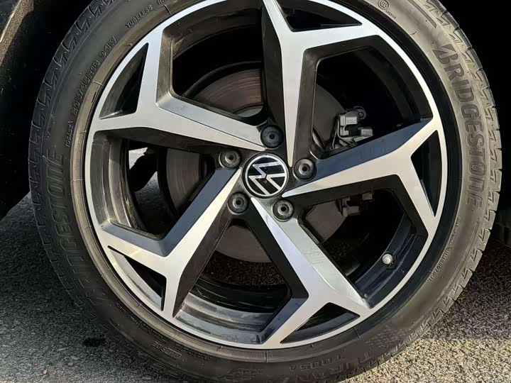 Фото 7 - Volkswagen Magotan