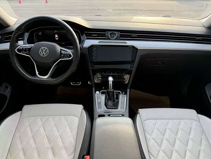 Фото 8 - Volkswagen Magotan