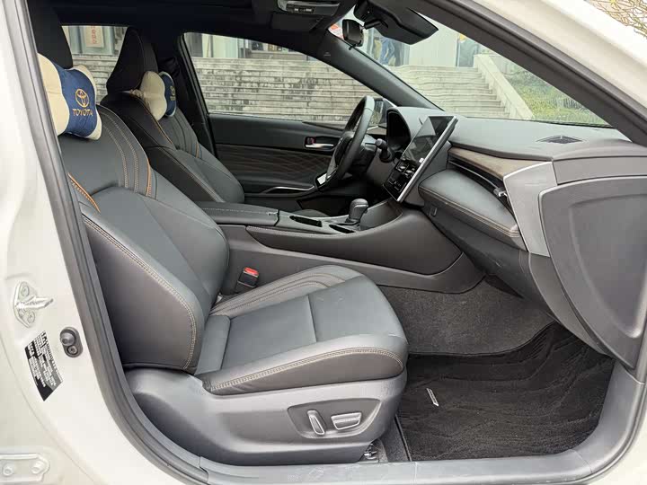 Фото 9 - Toyota Avalon