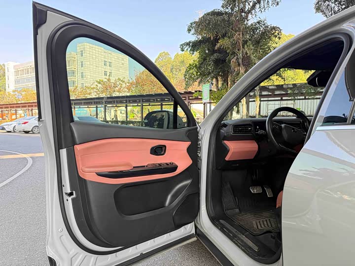 Фото 7 - Nio EC6