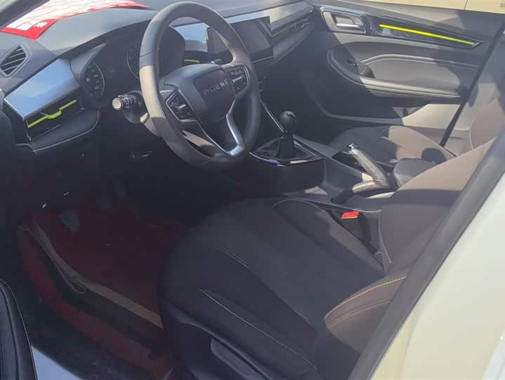 Фото 9 - Roewe i5