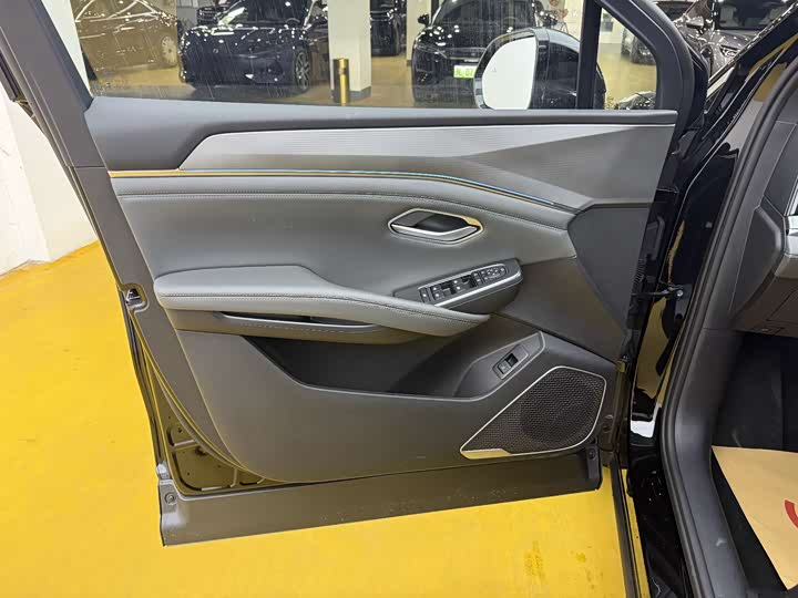 Фото 3 - BYD Song L DM-i Hybrid