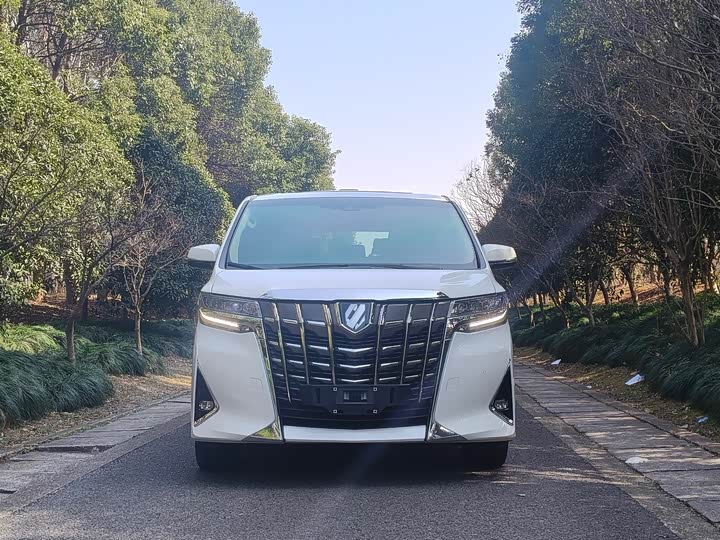 Photo 5 - Toyota Alphard