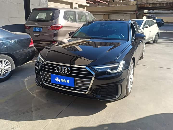 Фото 1 - Audi A6L