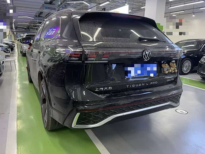 Фото 8 - Volkswagen Tiguan L Pro