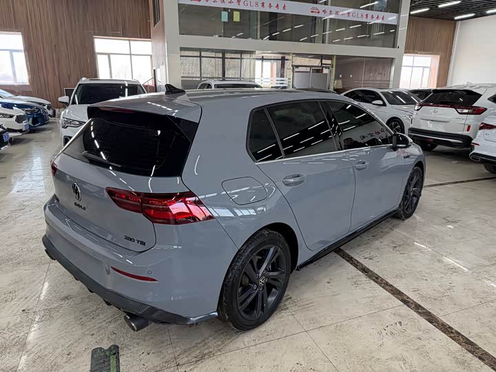 Фото 5 - Volkswagen Golf