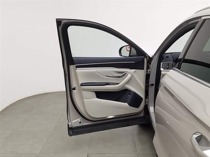 Фото 8 - BYD Song Plus Hybrid/EV