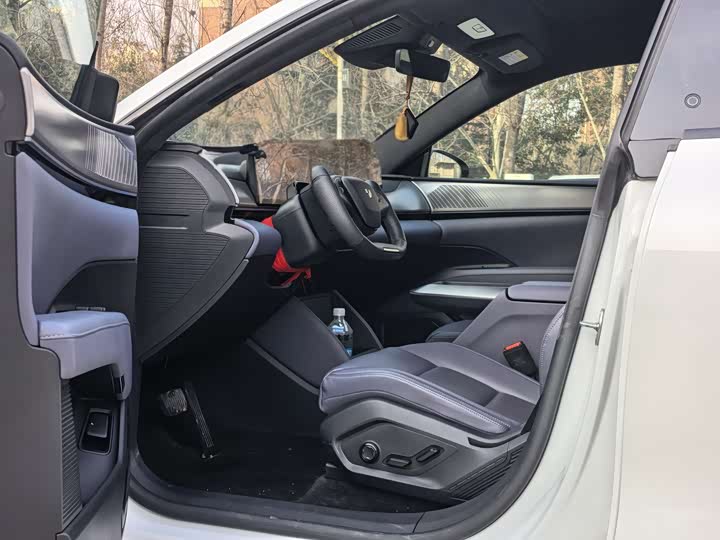 Фото 6 - Geely Jiyue 01