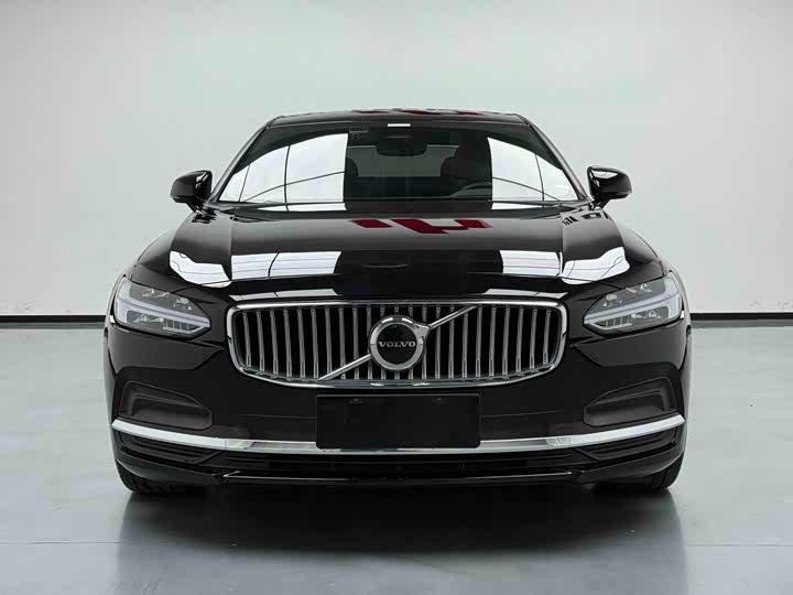 Фото 2 - Volvo S90