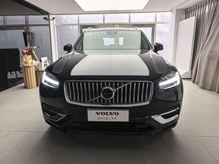 Фото 2 - Volvo XC90