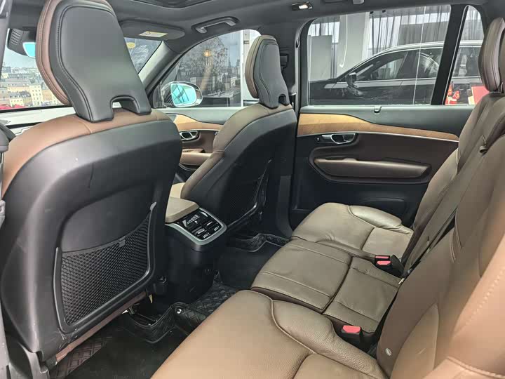 Фото 5 - Volvo XC90