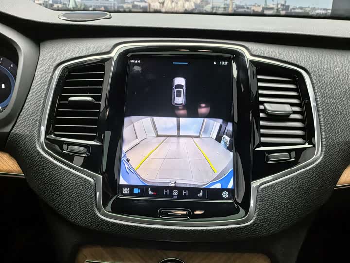 Фото 6 - Volvo XC90