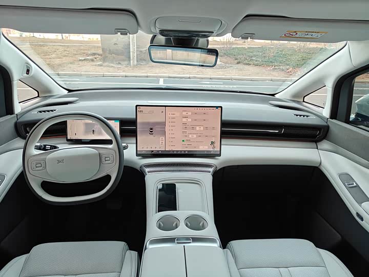 Фото 4 - XPeng X9