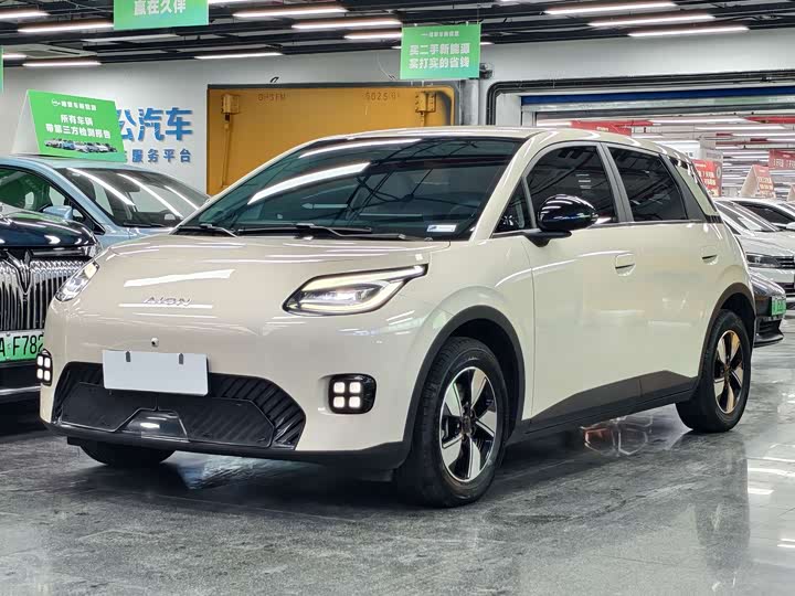 Фото 1 - GAC Aion UT