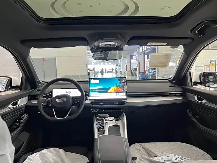 Photo 6 - Geely Preface