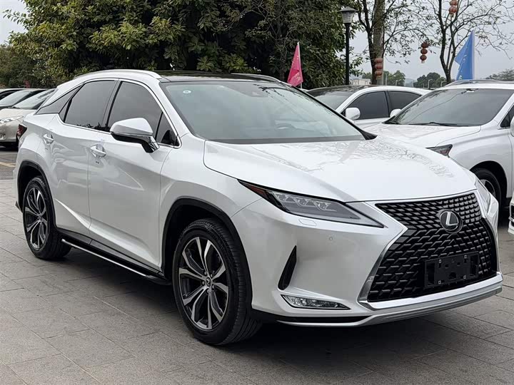 Фото 3 - Lexus RX