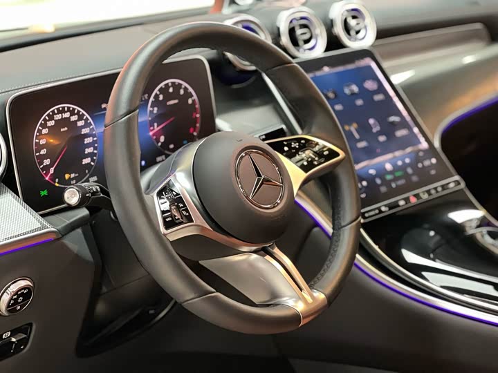 Фото 7 - Mercedes-Benz GLC-Class