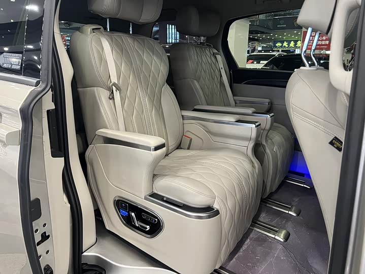 Фото 5 - Buick GL8 ES