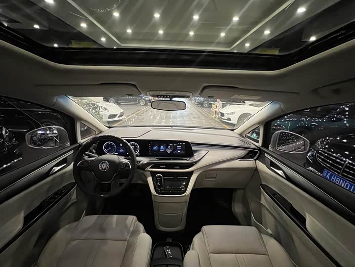 Фото 7 - Buick GL8 ES