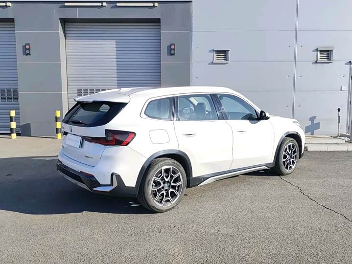 Фото 5 - BMW iX1