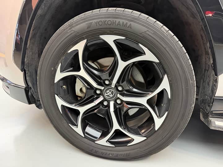 Фото 4 - Toyota Wildlander Hybrid