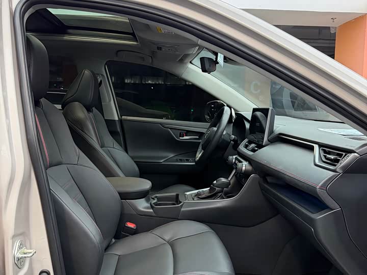 Фото 6 - Toyota Wildlander Hybrid