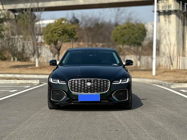 Фото 2 - Jaguar XF L