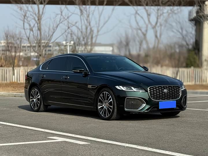 Фото 3 - Jaguar XF L