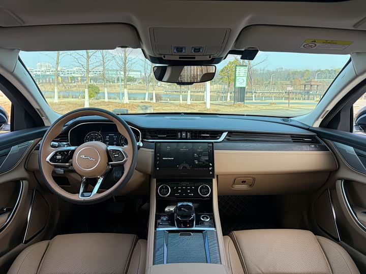 Фото 9 - Jaguar XF L