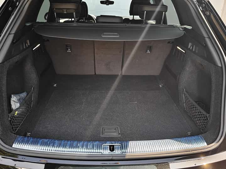 Фото 8 - Audi Q5L