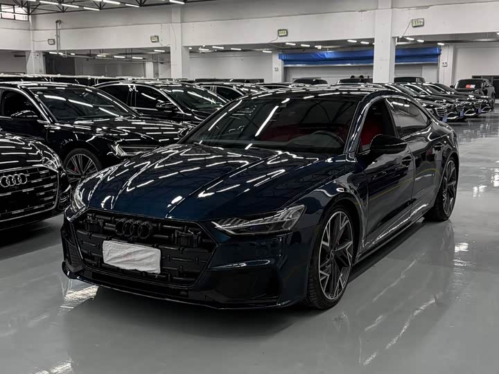 Фото 1 - Audi A7L