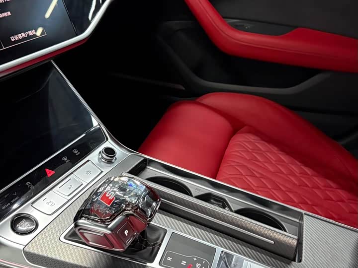 Фото 5 - Audi A7L