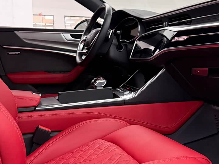 Фото 6 - Audi A7L