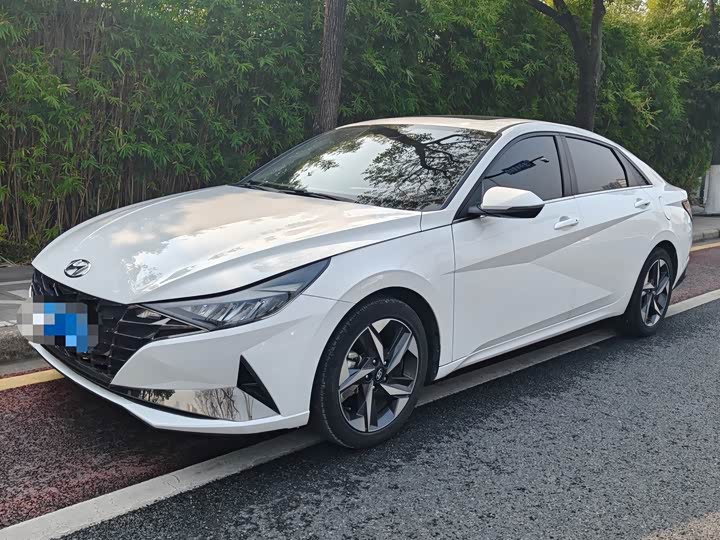 Фото 1 - Hyundai Elantra N line