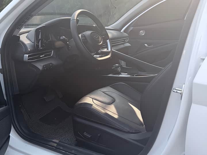 Фото 4 - Hyundai Elantra N line