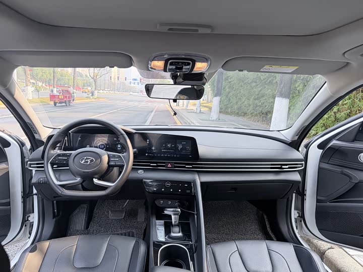 Фото 5 - Hyundai Elantra N line