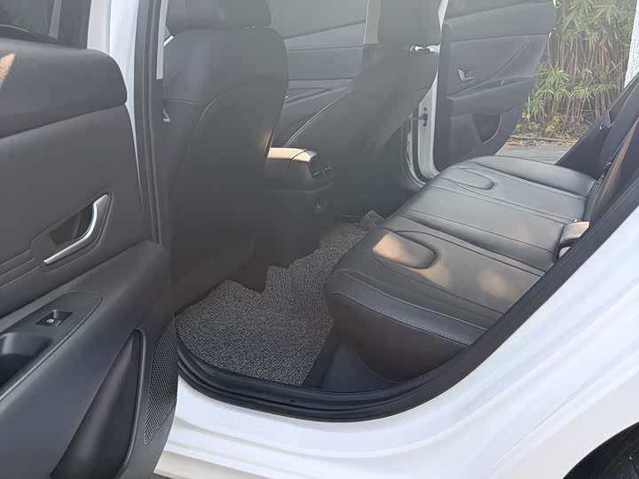 Фото 6 - Hyundai Elantra N line