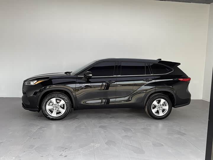 Фото 2 - Toyota Highlander