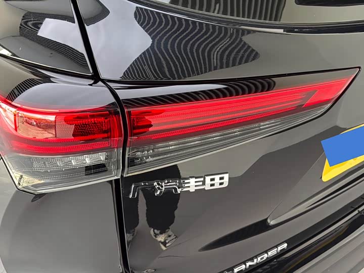 Фото 6 - Toyota Highlander