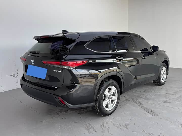 Фото 7 - Toyota Highlander