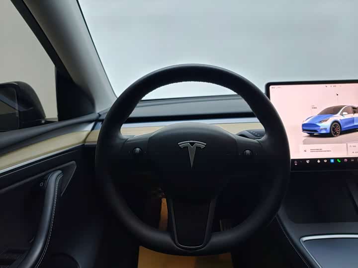 Фото 6 - Tesla Model Y