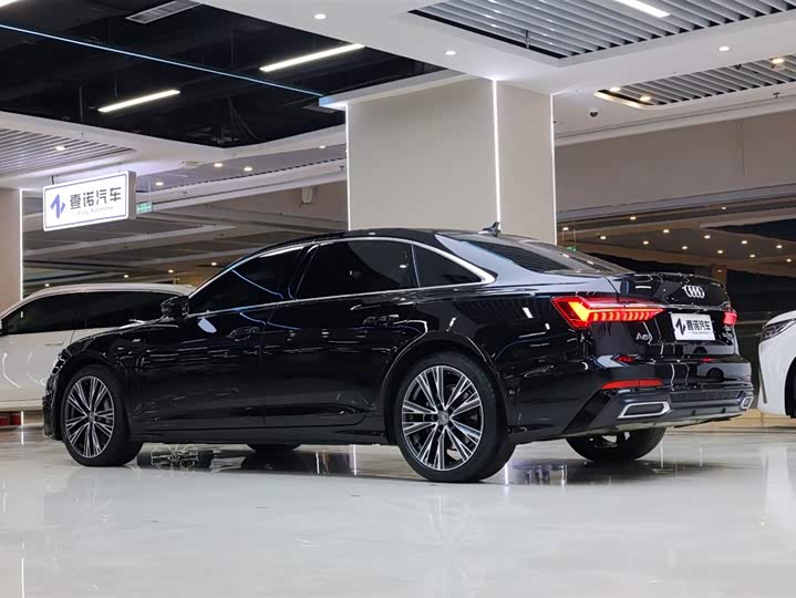 Фото 4 - Audi A6L