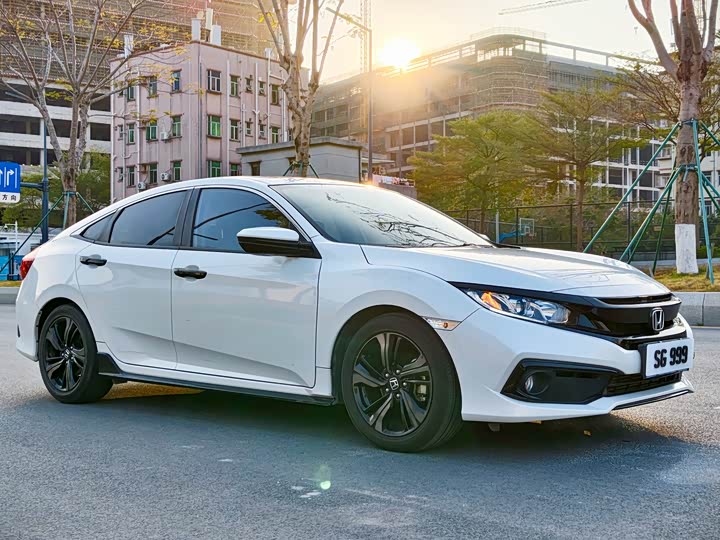 Фото 3 - Honda Civic