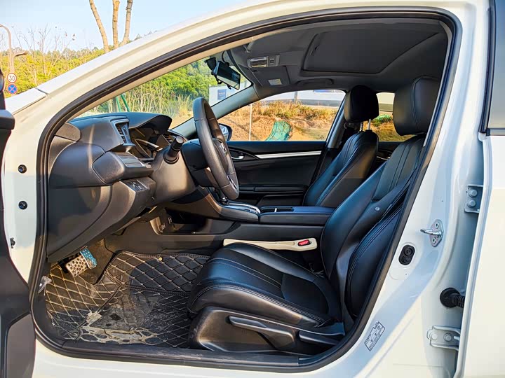 Фото 4 - Honda Civic