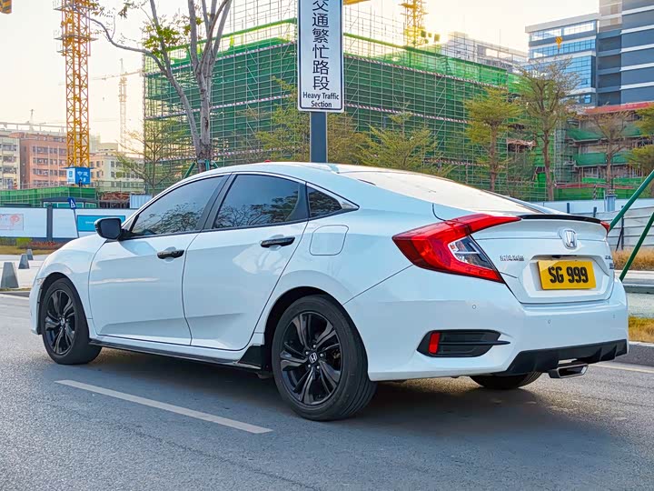 Фото 7 - Honda Civic