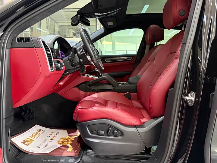 Фото 7 - Porsche Cayenne