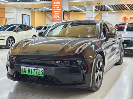 Фото 1 - Zeekr 001