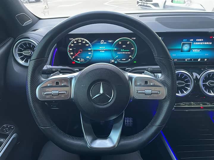 Фото 6 - Mercedes-Benz EQB